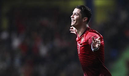 Ronaldo trở thành chân sút vĩ đại nhất Bồ Đào Nha
